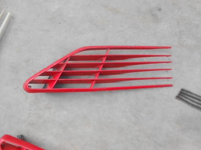 Grilles latérales pour Ferrari Mondial 8 LesAnciennes.com