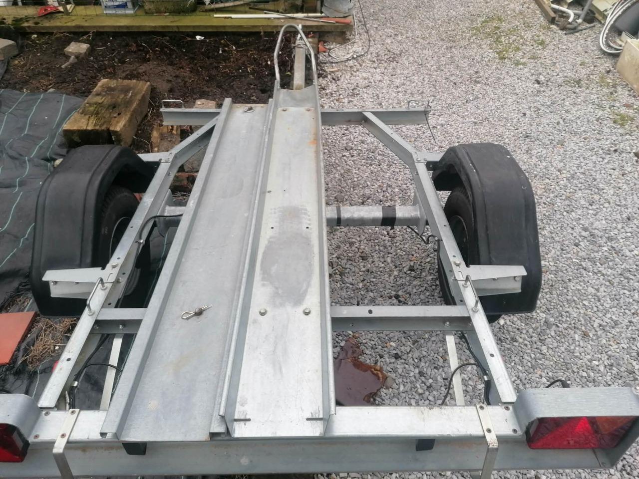 --- --- LesAnciennes.com