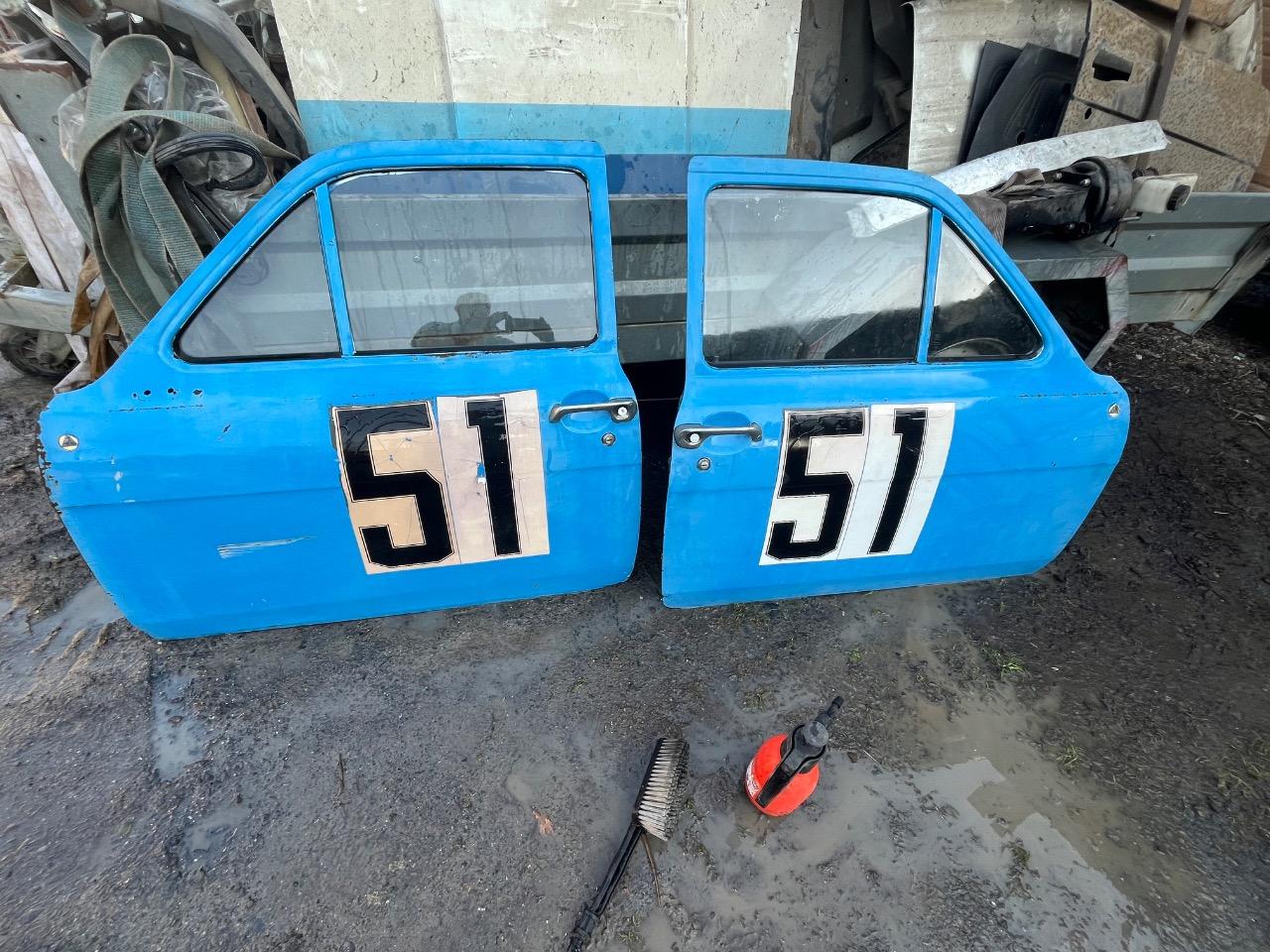 Porte FORD Escort MK1 LesAnciennes.com