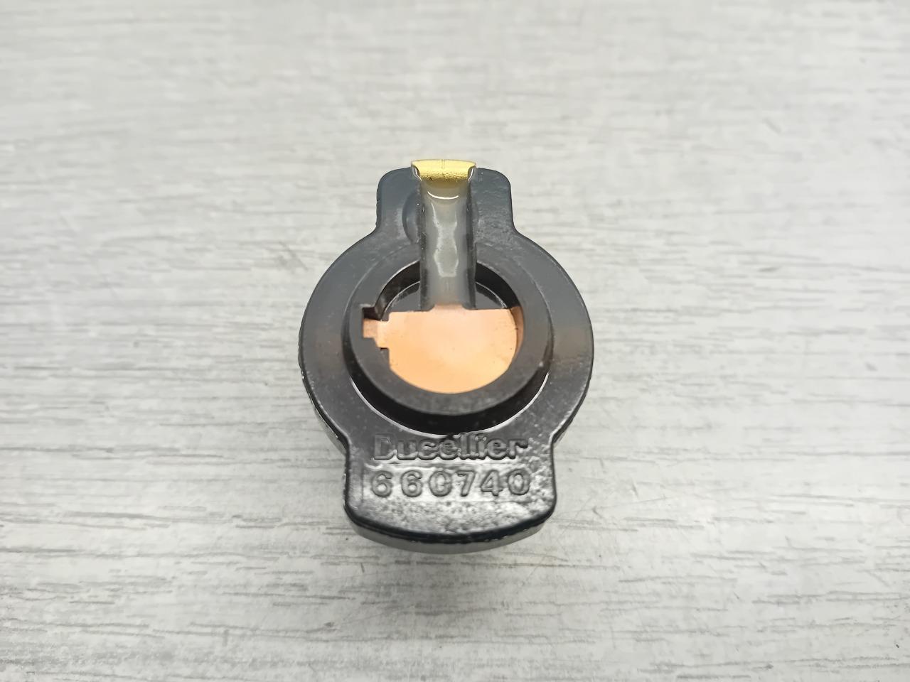 660740 – ROTOR DOIGT D’ALLUMEUR AUDI 50 VOLKSWAGEN LesAnciennes.com