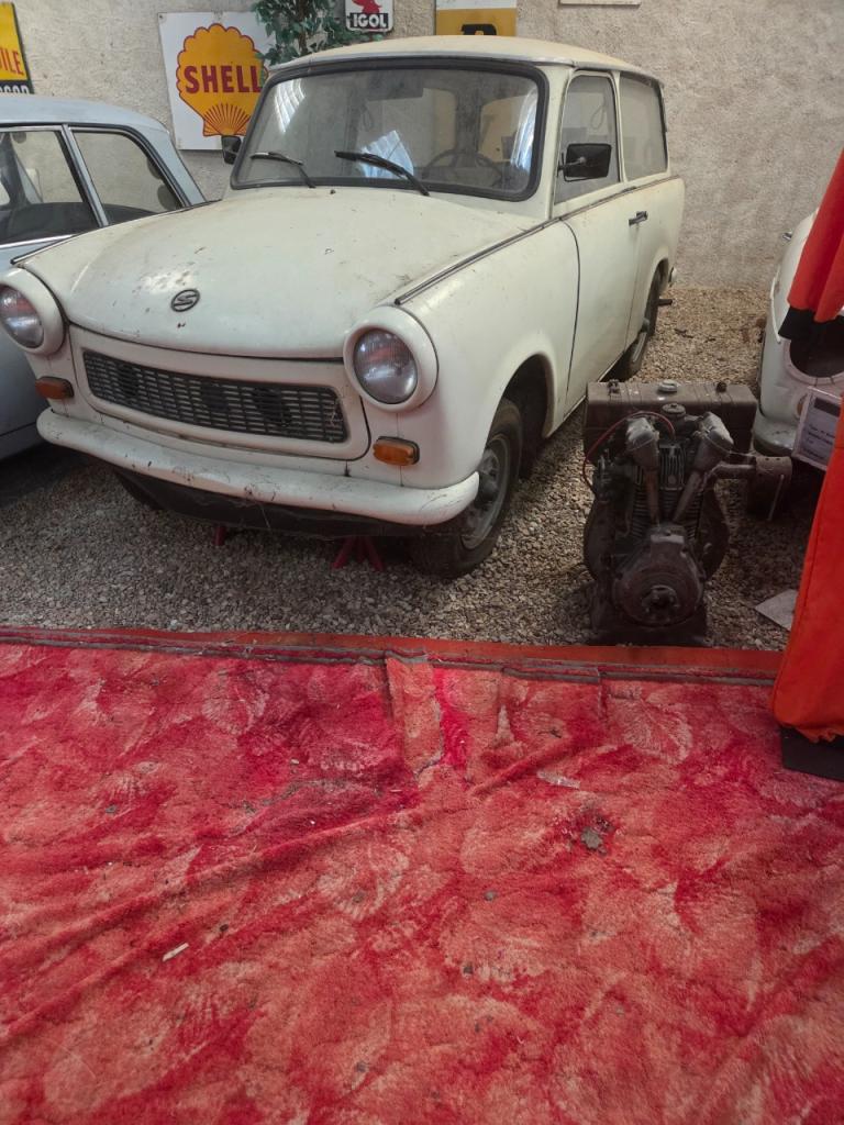 TRABANT 601 - 1977 LesAnciennes.com