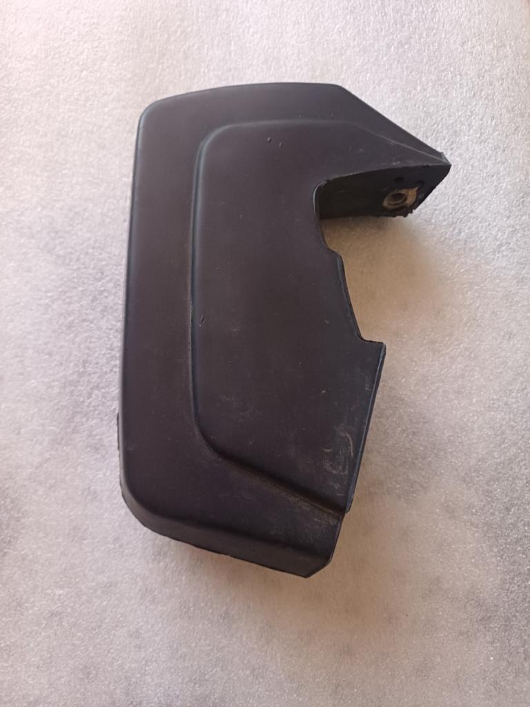 Butoir neuf avant gauche ami 8 LesAnciennes.com