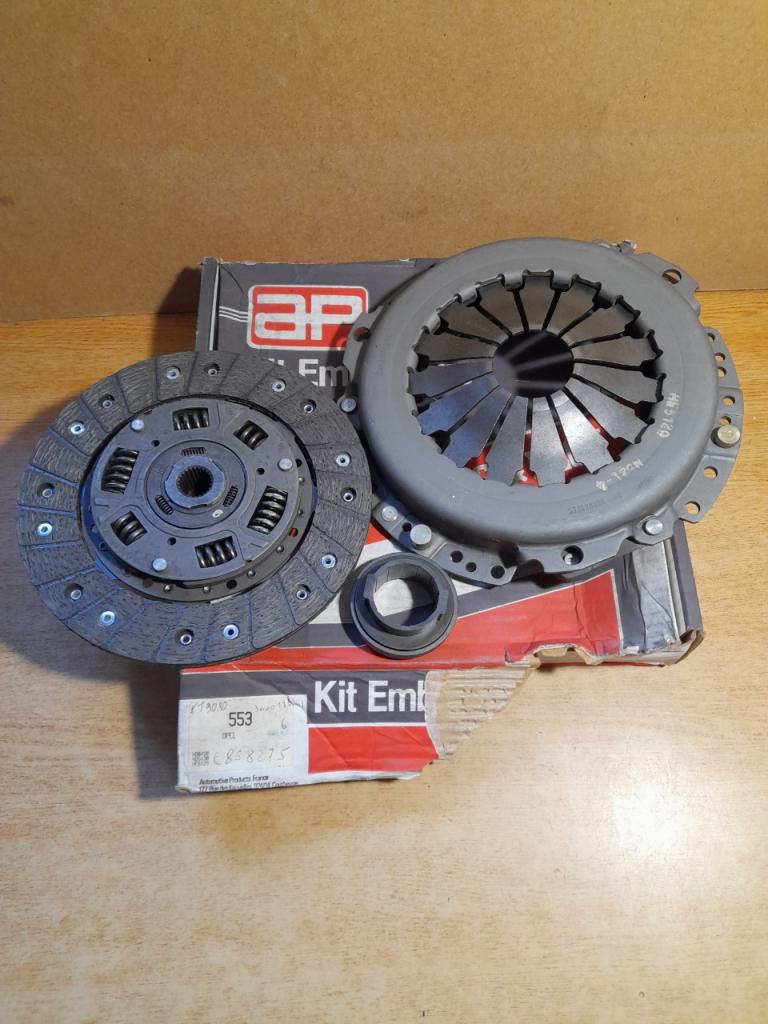 Kit embrayage opel kadett GSI borg&beck 553 LesAnciennes.com