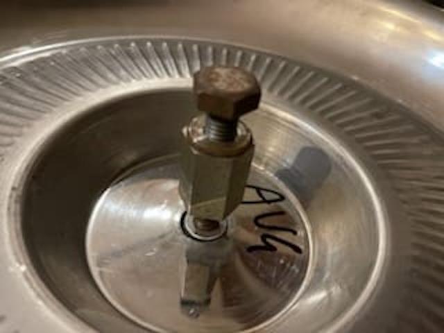 5 enjoliveurs GH 380 mm type "Sombrero" LesAnciennes.com