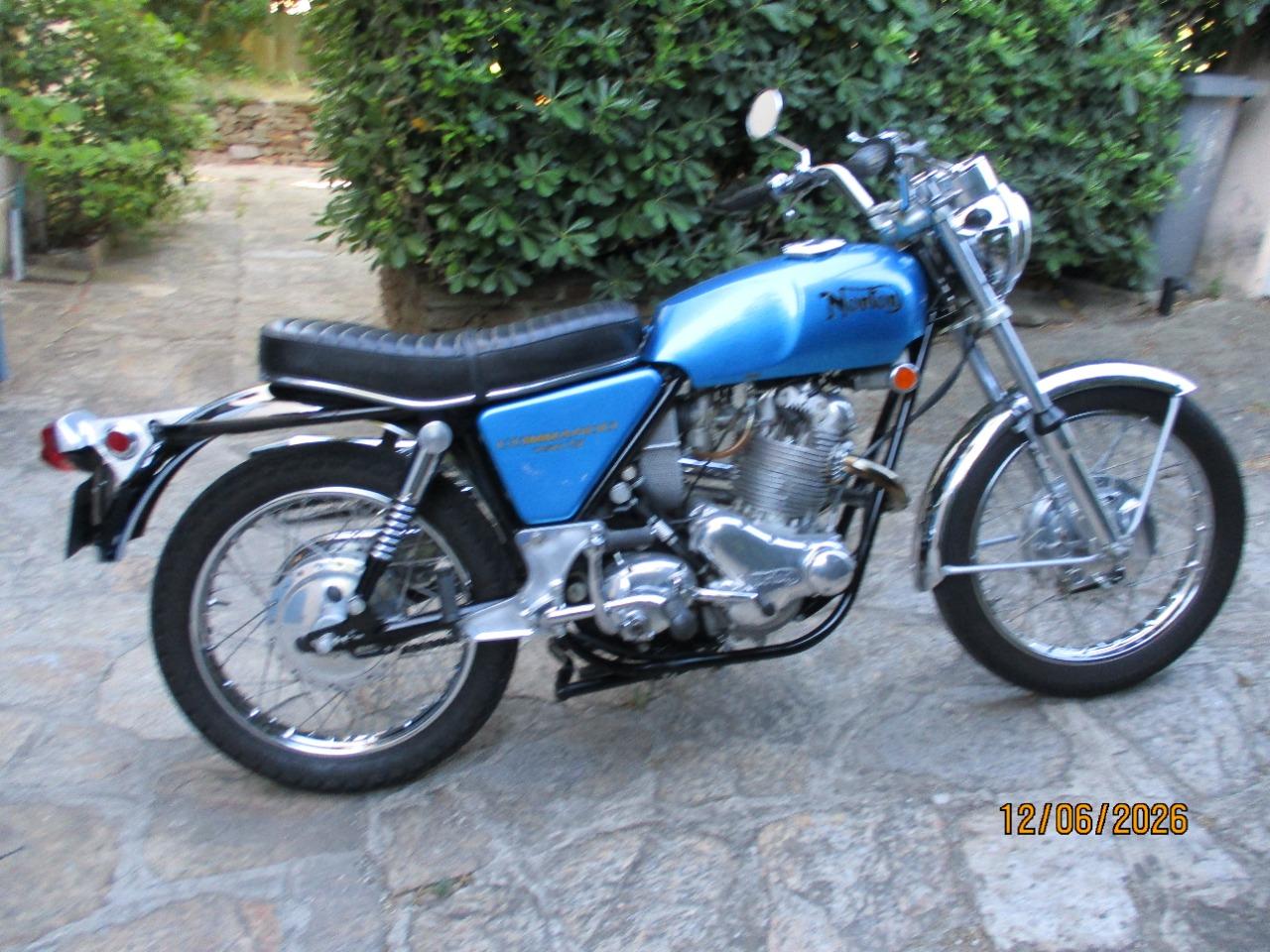 NORTON Commando 750 - 1970 LesAnciennes.com