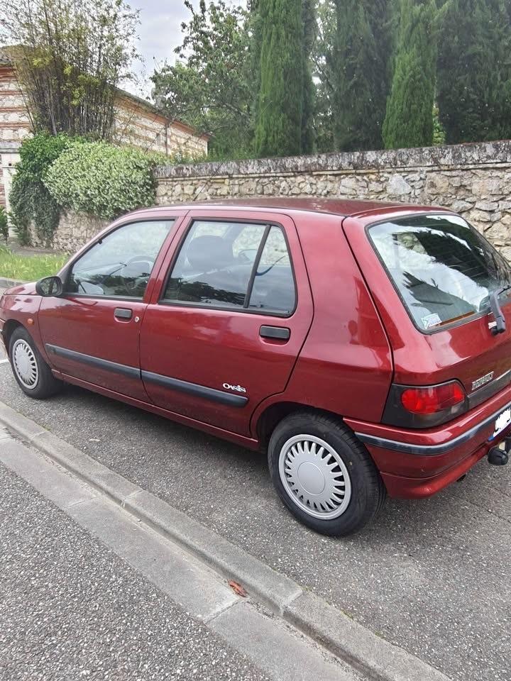 RENAULT 18 (R18) - 1995 LesAnciennes.com