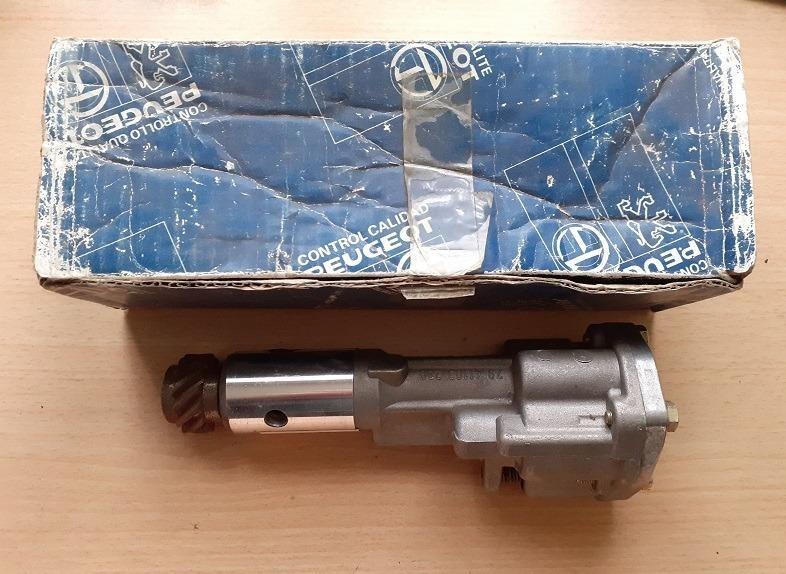 Pompe à huile PEUGEOT 404 Diesel LesAnciennes.com