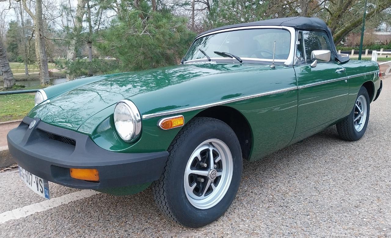 MG MGB Cabriolet - 1977 LesAnciennes.com