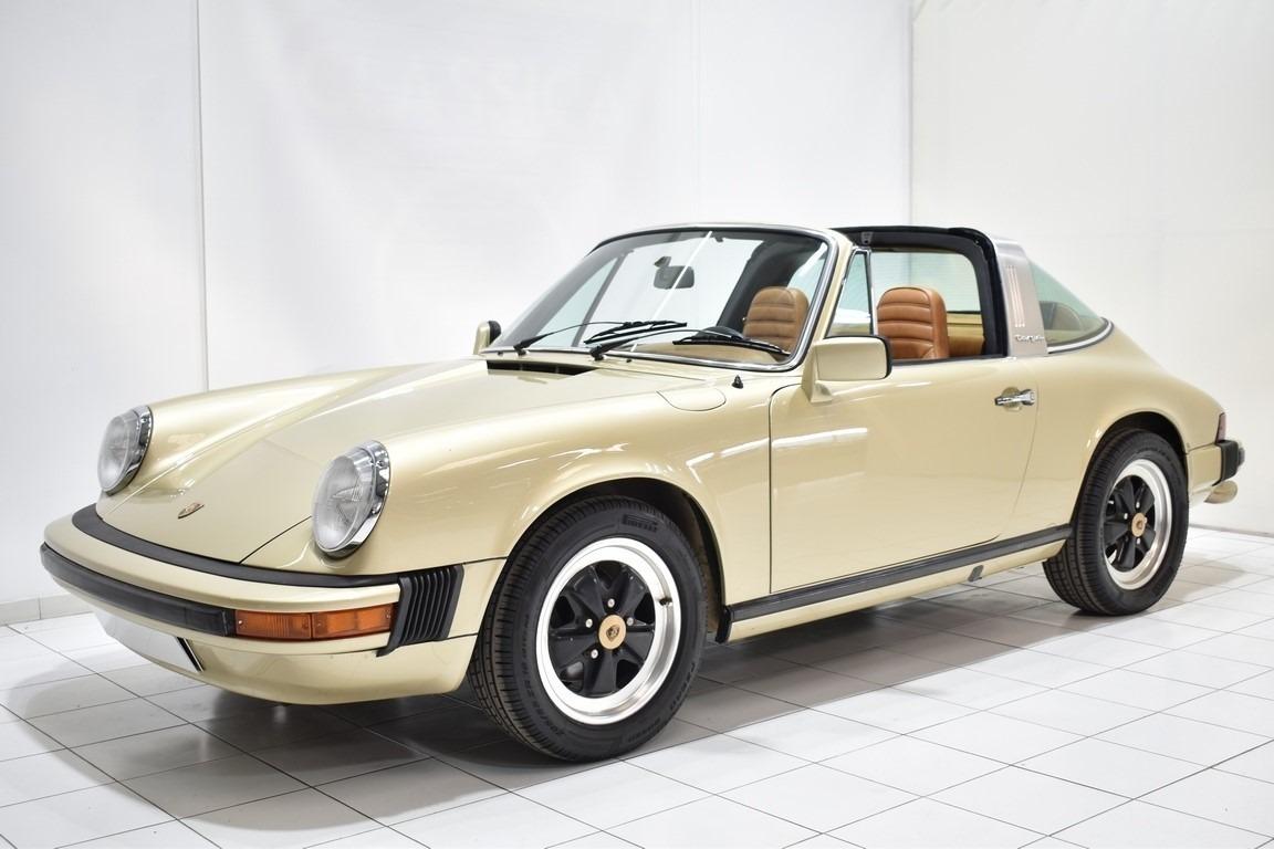 PORSCHE 911 2.7l Targa - 1977 LesAnciennes.com
