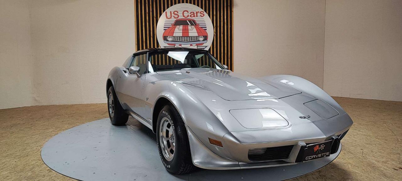 CHEVROLET Corvette C3 Stingray - 1977 LesAnciennes.com