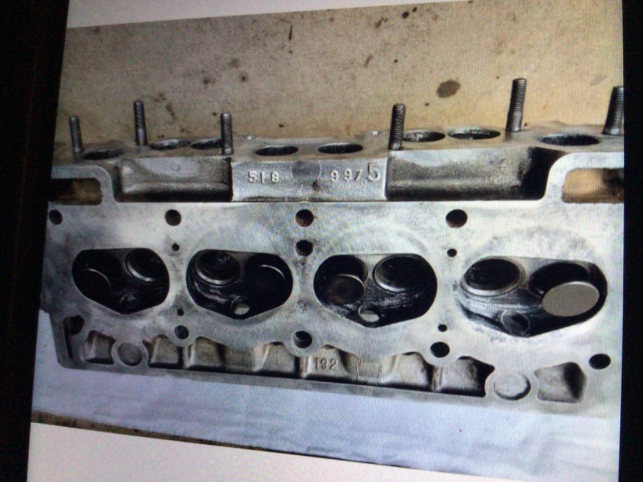 Culasse RENAULT 8 (R8) LesAnciennes.com