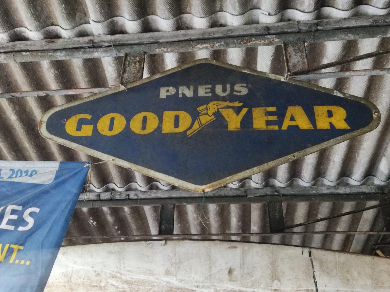 Plaque PLAQUE GOOD YEAR PLAQUE LesAnciennes.com