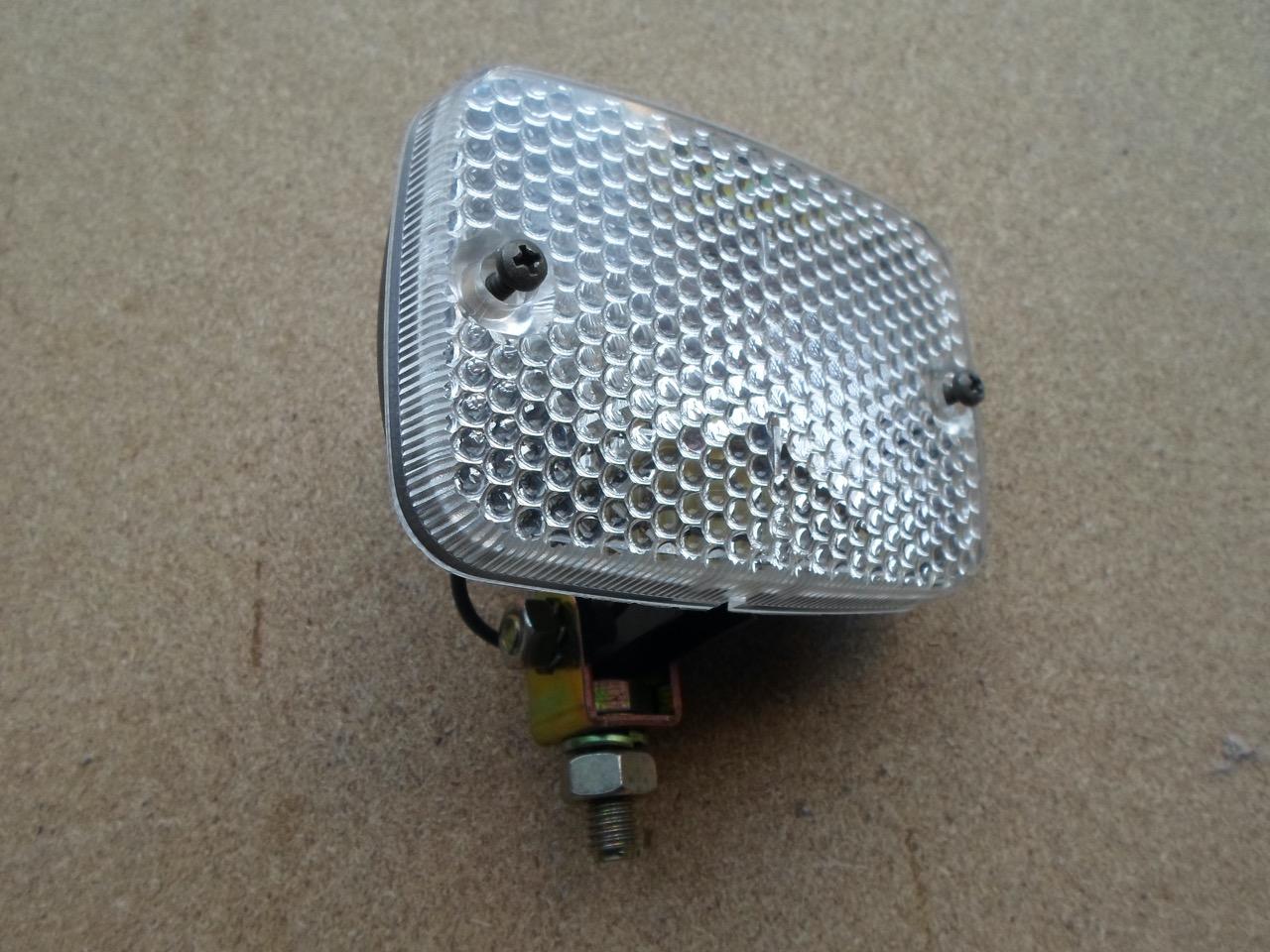 Feu de recul DIVERS divers LesAnciennes.com