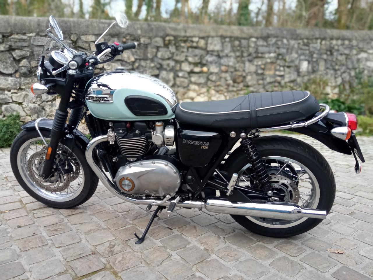 TRIUMPH Bonneville T120 LesAnciennes.com