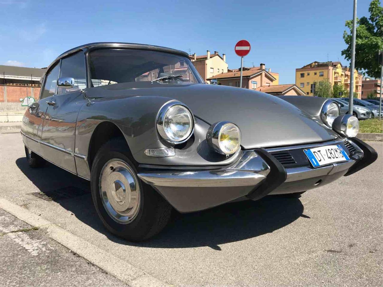 CITROEN DS 21 PALLAS 1966 - 1966 LesAnciennes.com