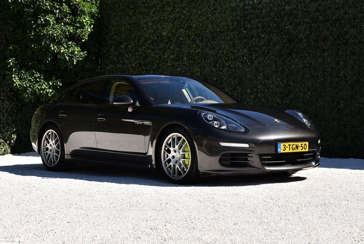 2014 Porsche Panamera E-Hybrid LesAnciennes.com
