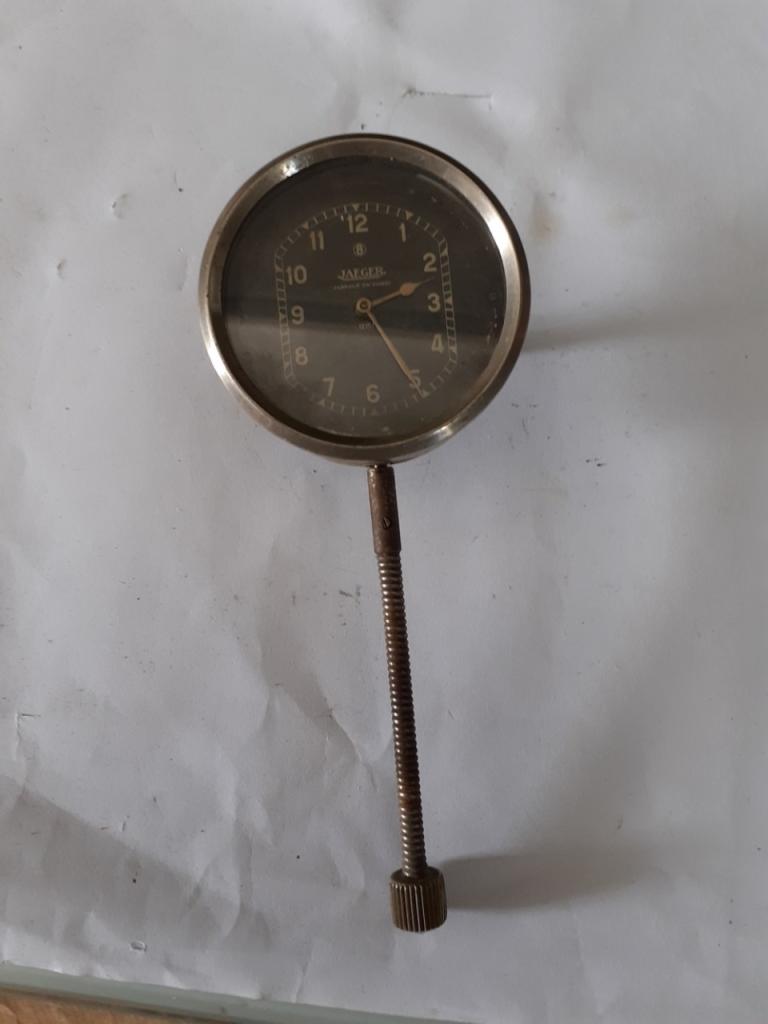 Montre JAEGER montre LesAnciennes.com