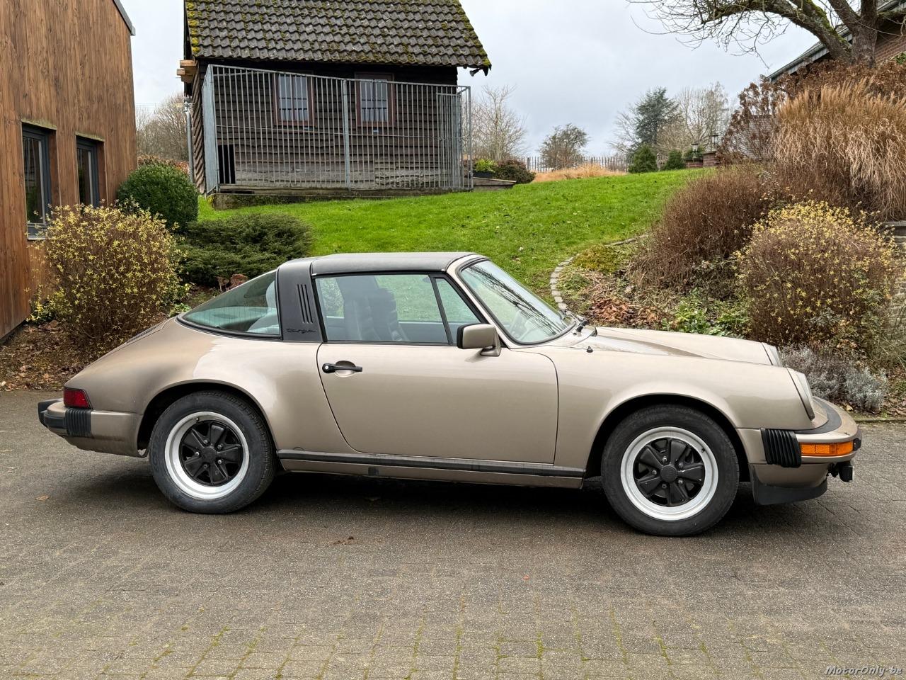 PORSCHE 911 TARGA 3.0 SC - 1982 LesAnciennes.com