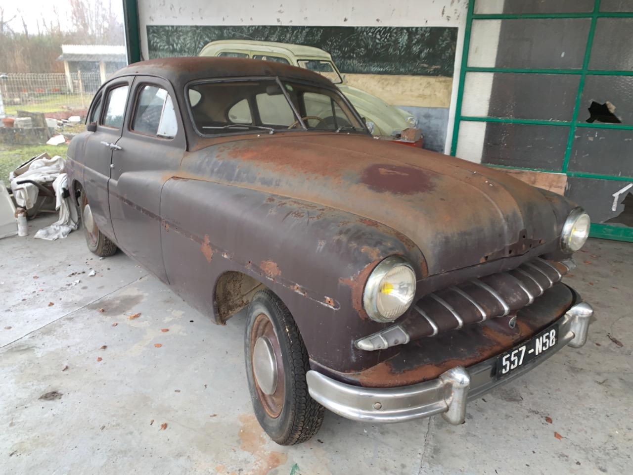 FORD Vedette Dos rond - 1952 LesAnciennes.com