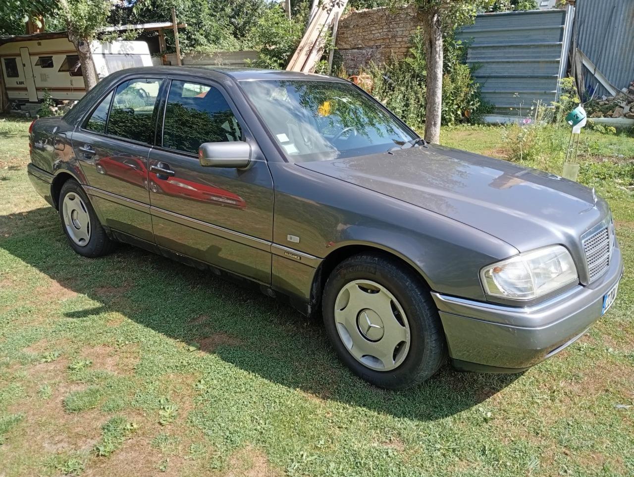 MERCEDES 250 C berline - 1995 LesAnciennes.com