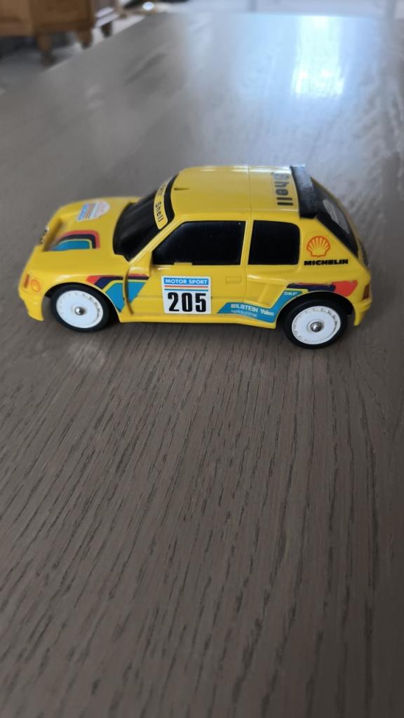 205 Michelin LesAnciennes.com