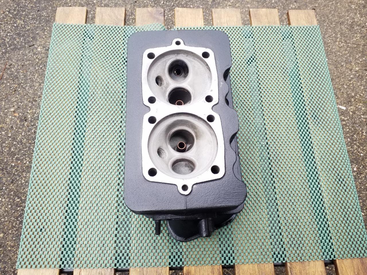 Culasse PORSCHE 356 356 S 90 / 912 LesAnciennes.com