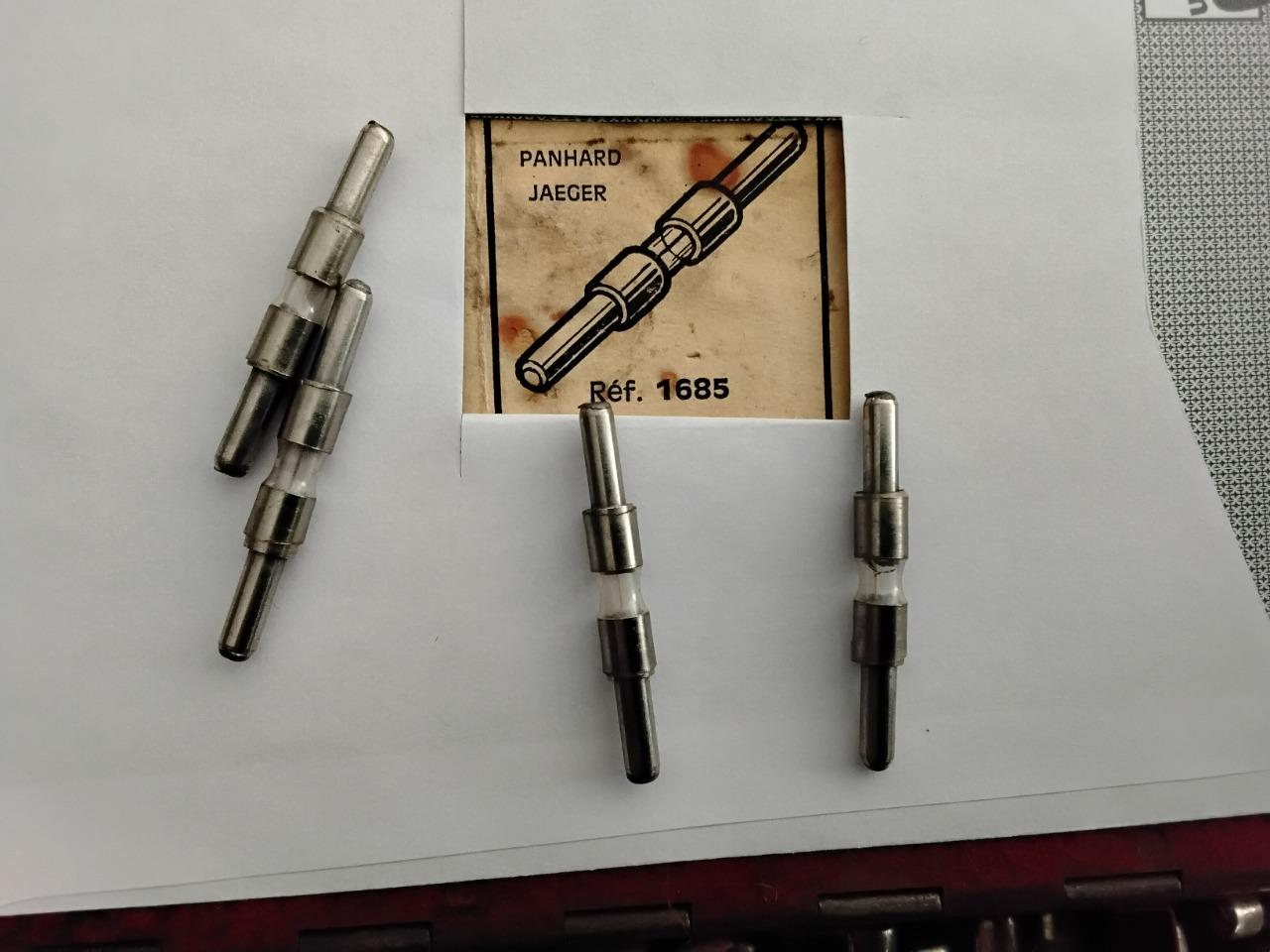 PANHARD fusibles jaeger LesAnciennes.com