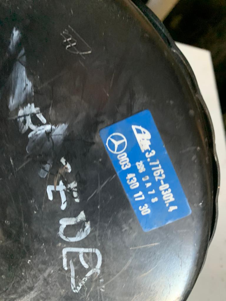 Mastervag MERCEDES W 124 BERLINE LesAnciennes.com