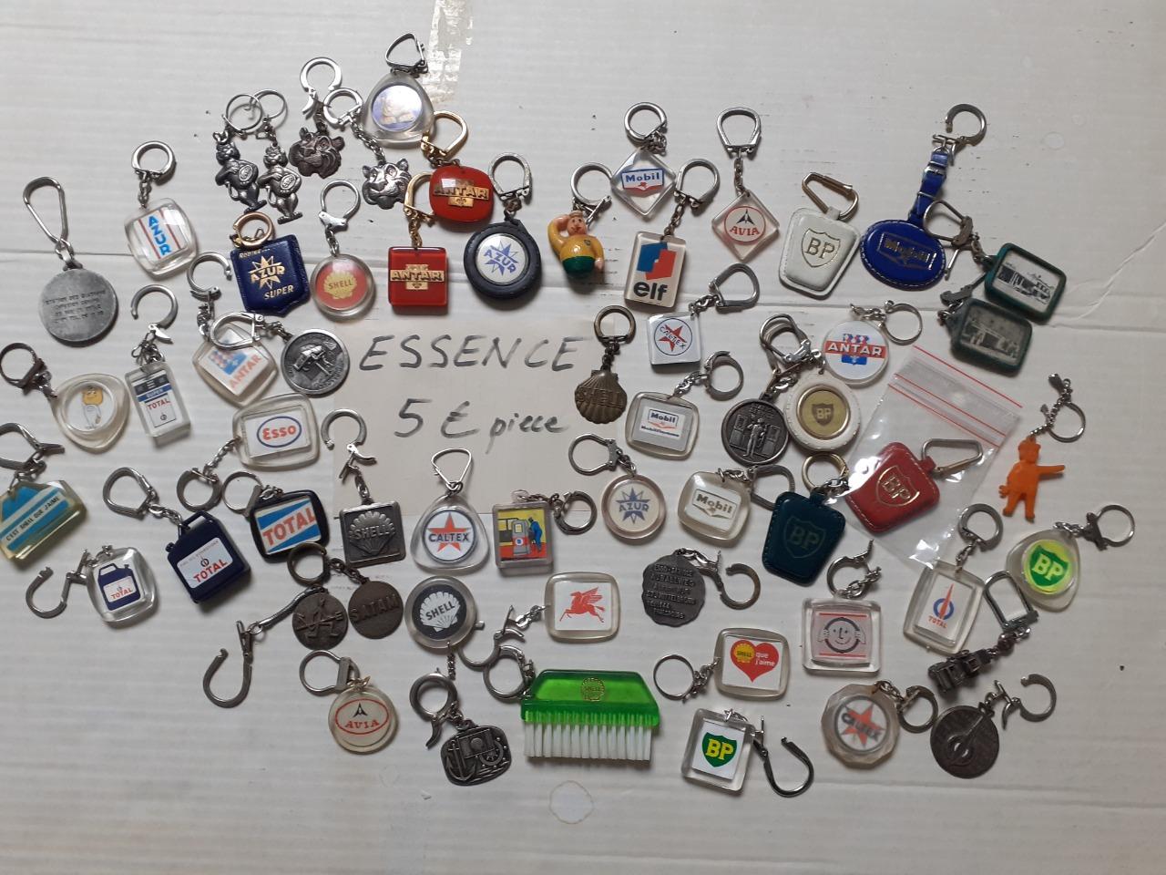 Porte clés marques essence LesAnciennes.com