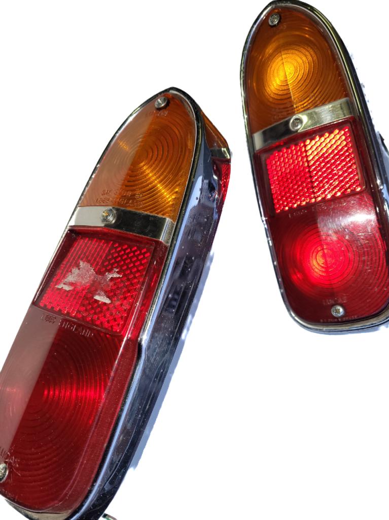 FEUX ARRIÈRE ASTON MARTIN DB6 DB6 LesAnciennes.com