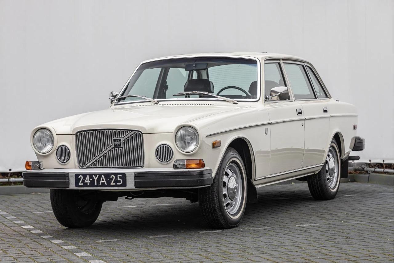 VOLVO 164 - 1974 LesAnciennes.com