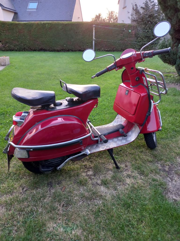 PIAGGIO Vespa PX E - 1988 LesAnciennes.com