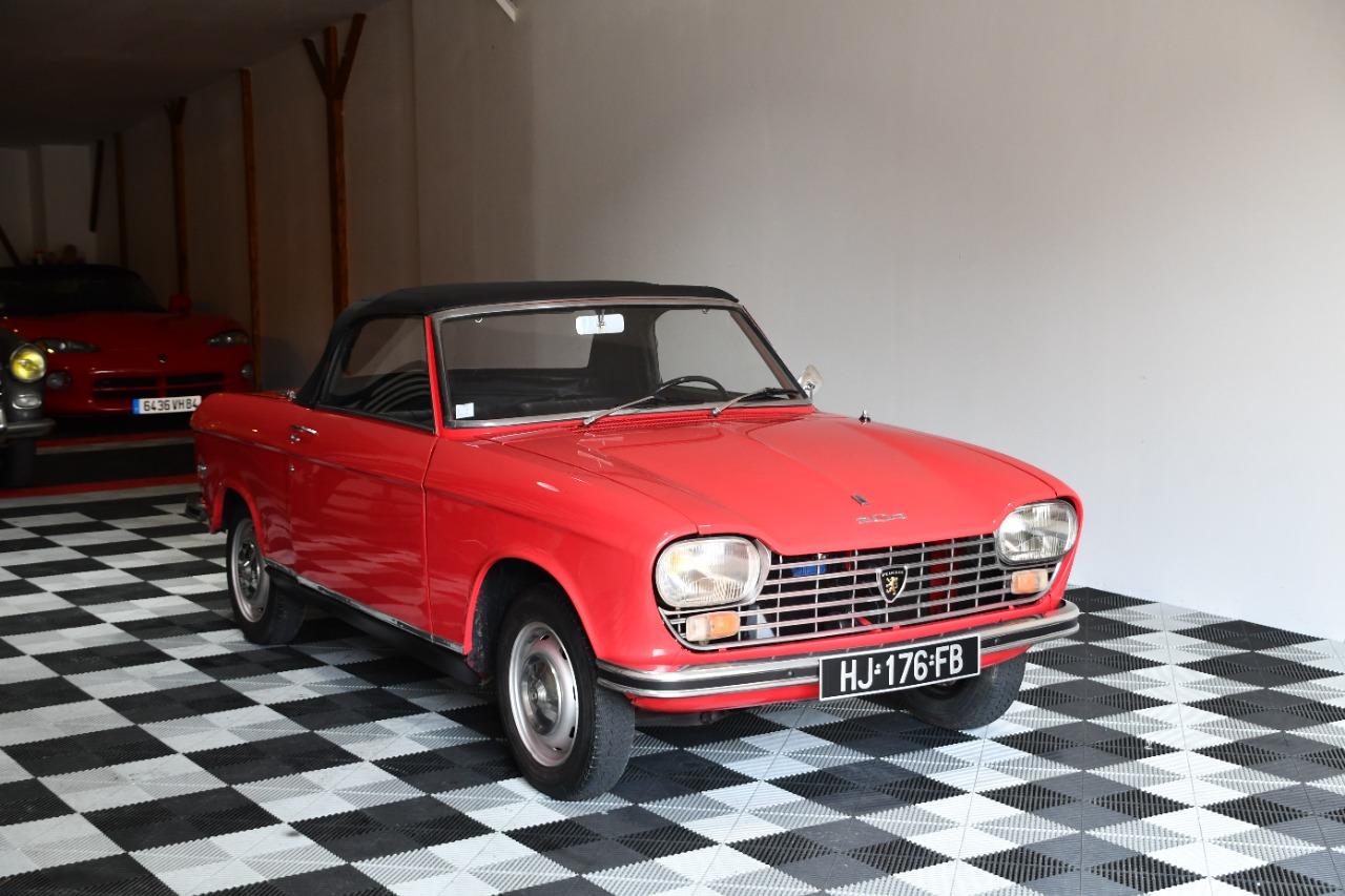 PEUGEOT 204 CABRIOLET - 1970 LesAnciennes.com