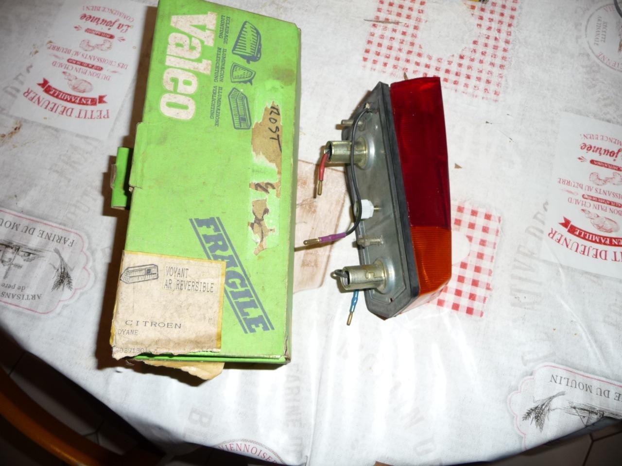 Pièces CITROEN DyaneFEUX ARRIERRE LesAnciennes.com