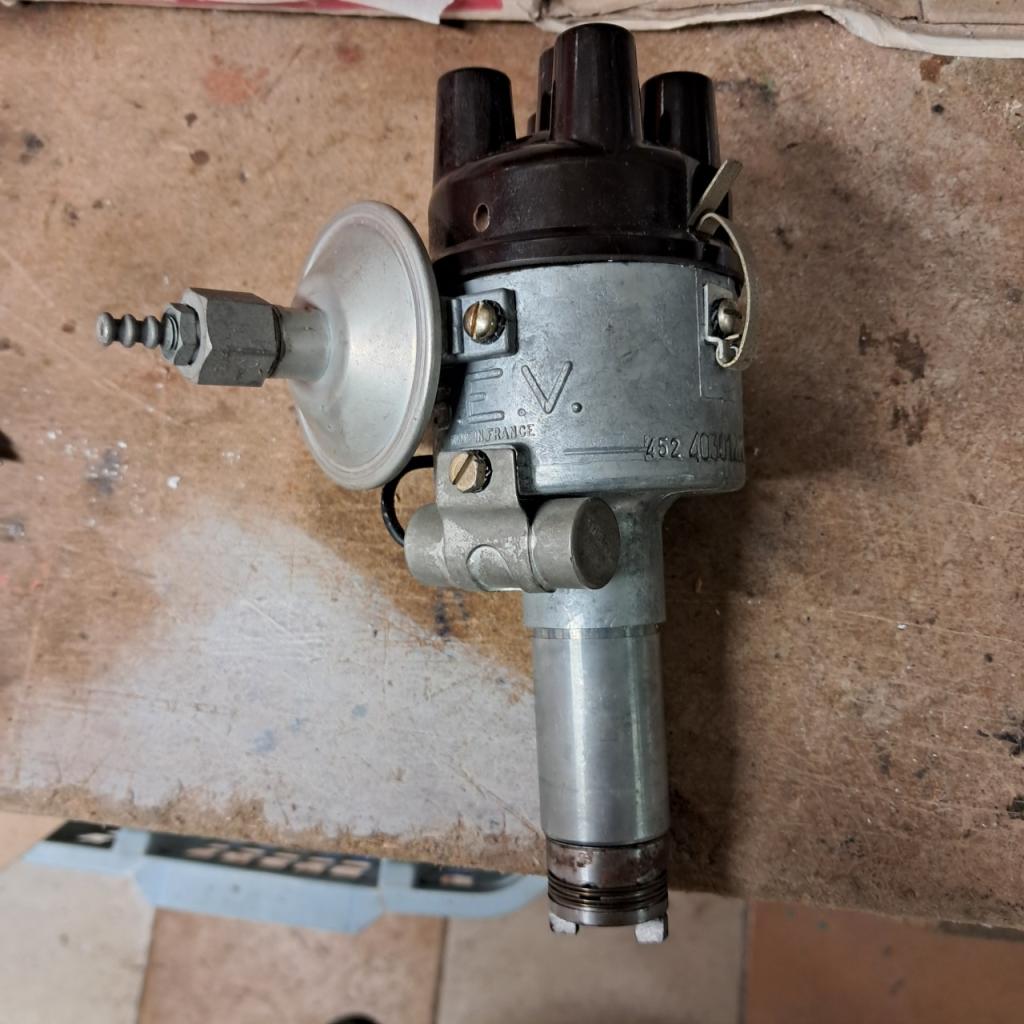 Allumeur complet marchal 40301202 RENAULT neuf LesAnciennes.com