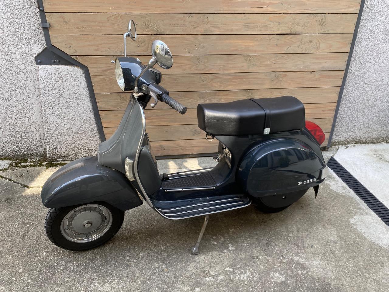 VESPA 125 PX - 1977 LesAnciennes.com