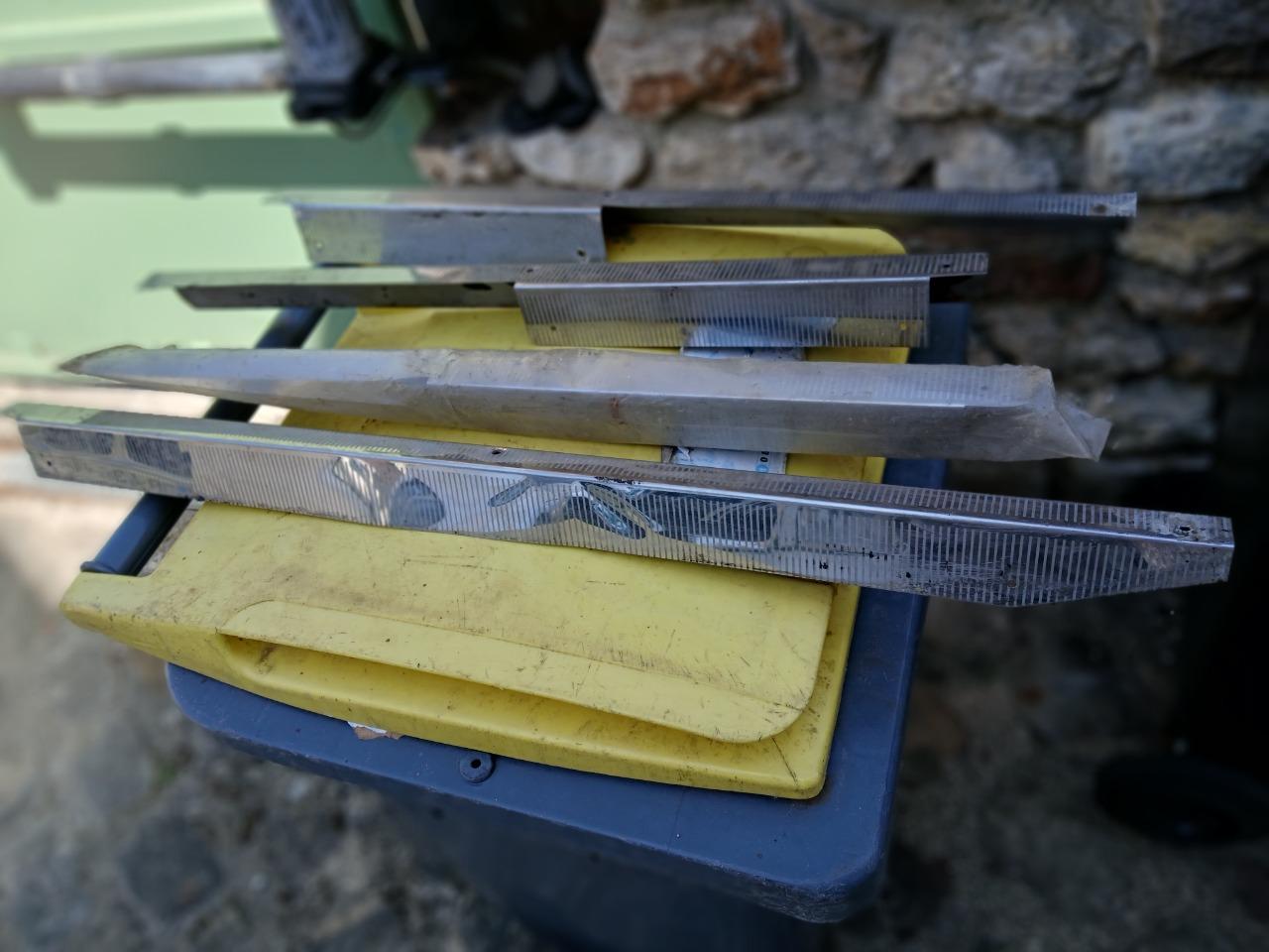 Enjoliveurs de brancards CITROEN Ami 6 break Club LesAnciennes.com