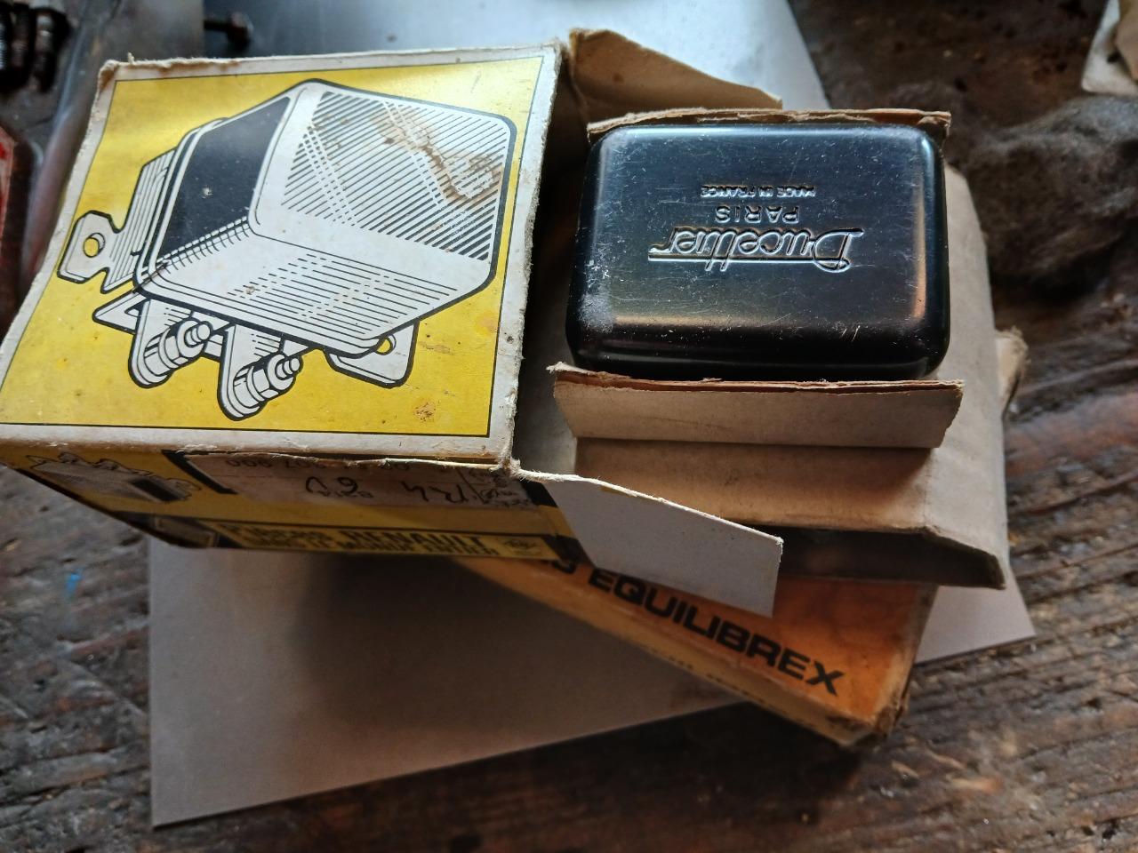 Régulateur RENAULT 4 (R4) 6v LesAnciennes.com