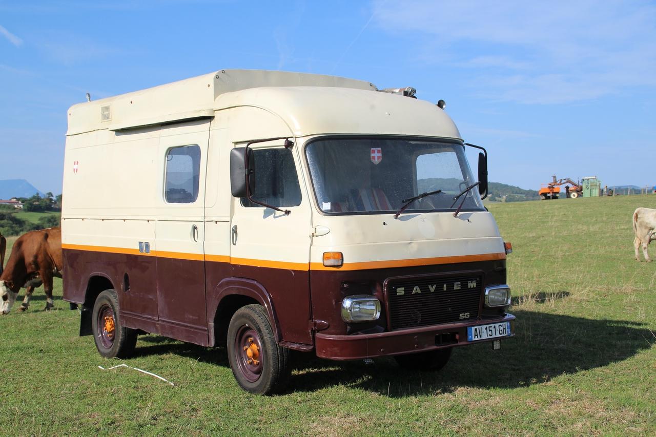 1979 Saviem SG2 Fourgon - Food Truck LesAnciennes.com