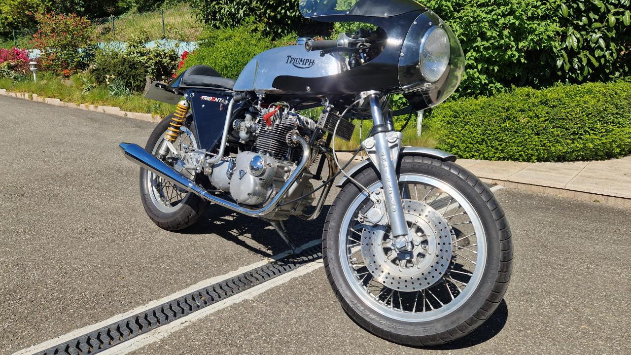 EGLI TRIUMPH Trident T150V - 1975 LesAnciennes.com