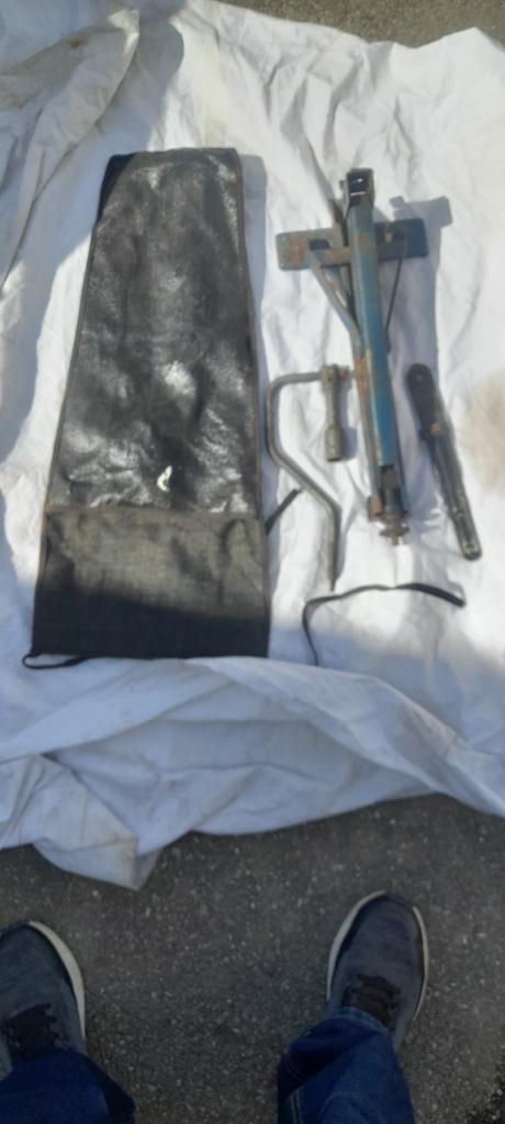 CRIC JAGUAR XJ6 série 1 LesAnciennes.com