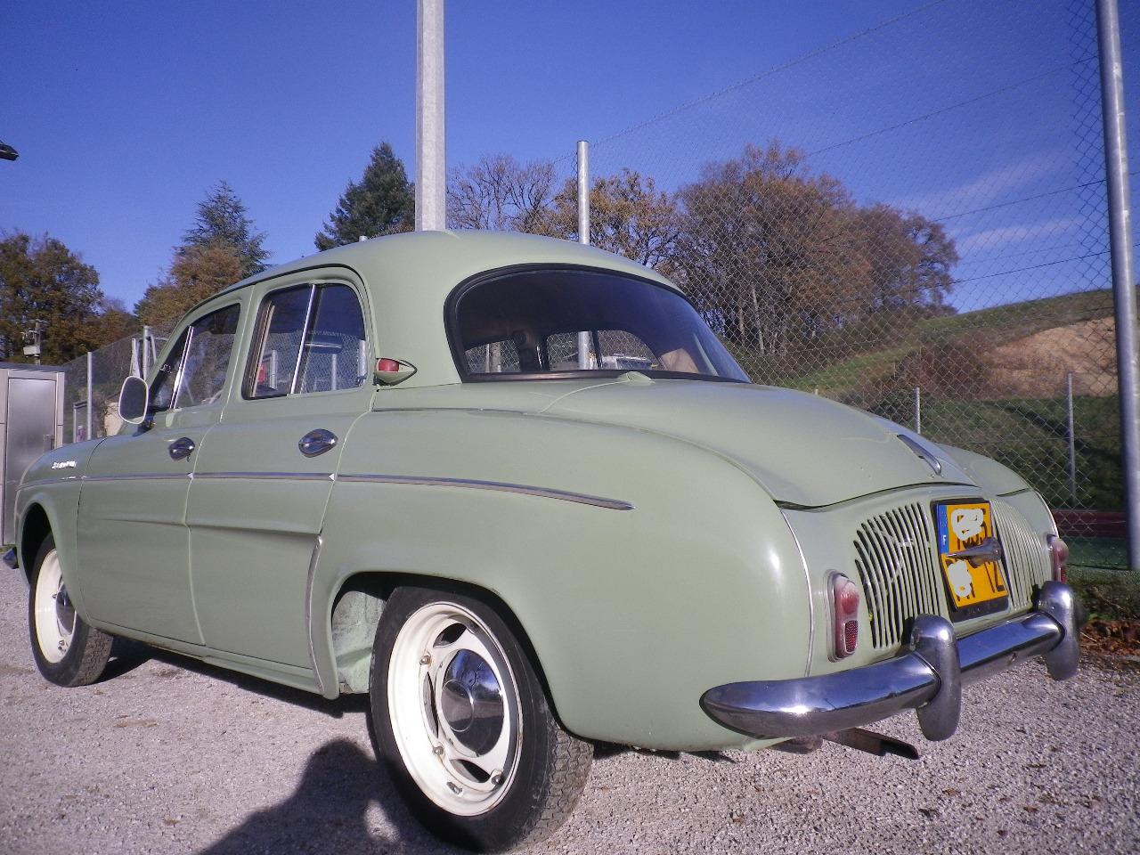 RENAULT Dauphine - 1957 LesAnciennes.com