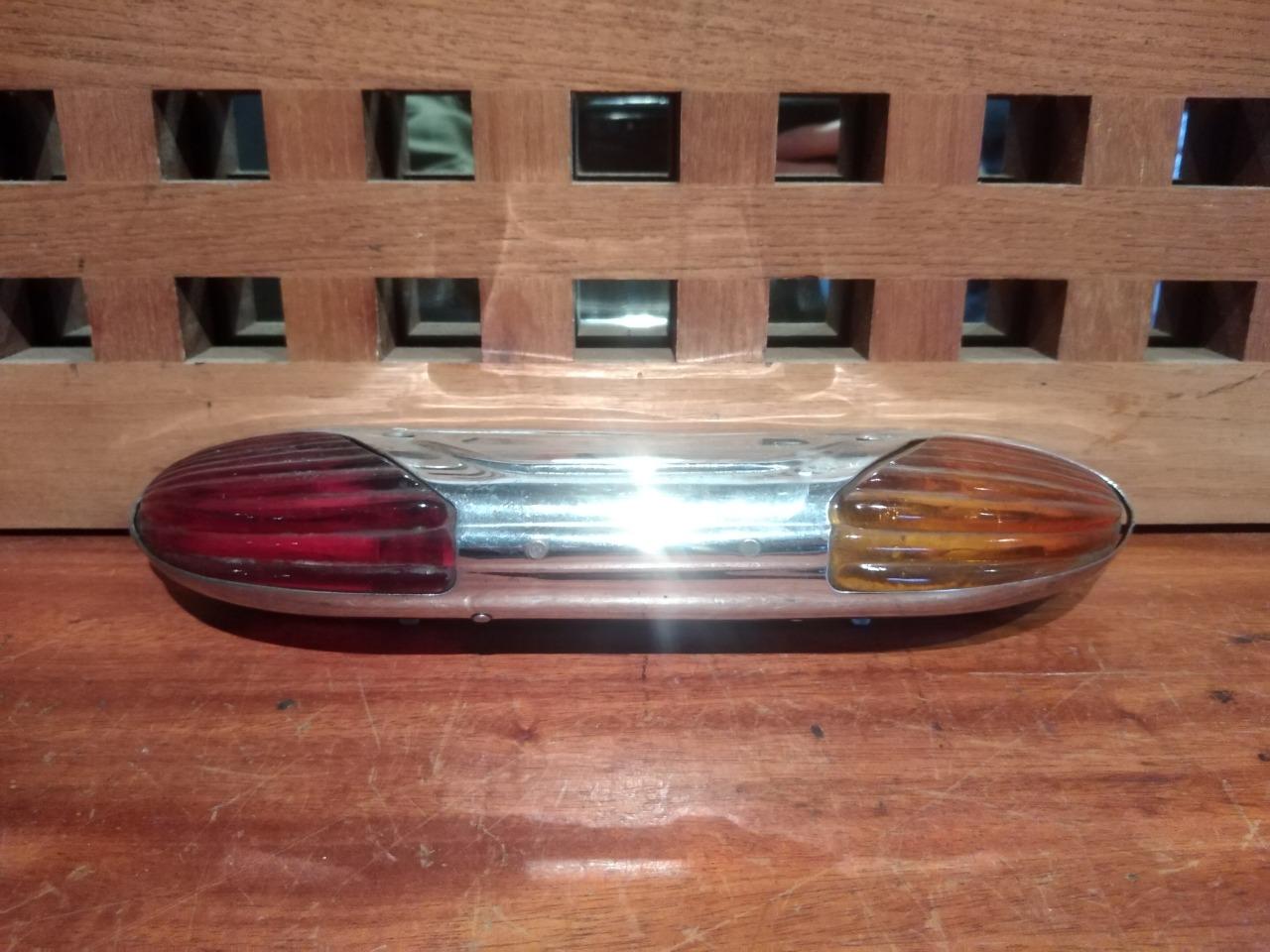 Feu PEUGEOT 402 LesAnciennes.com