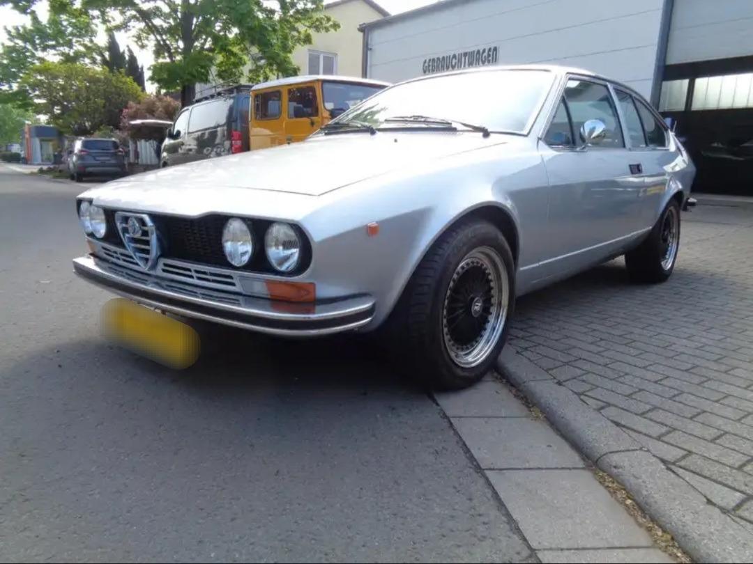 ALFA ROMEO Alfetta GT 1600 1.6 109 cv - 1978 LesAnciennes.com