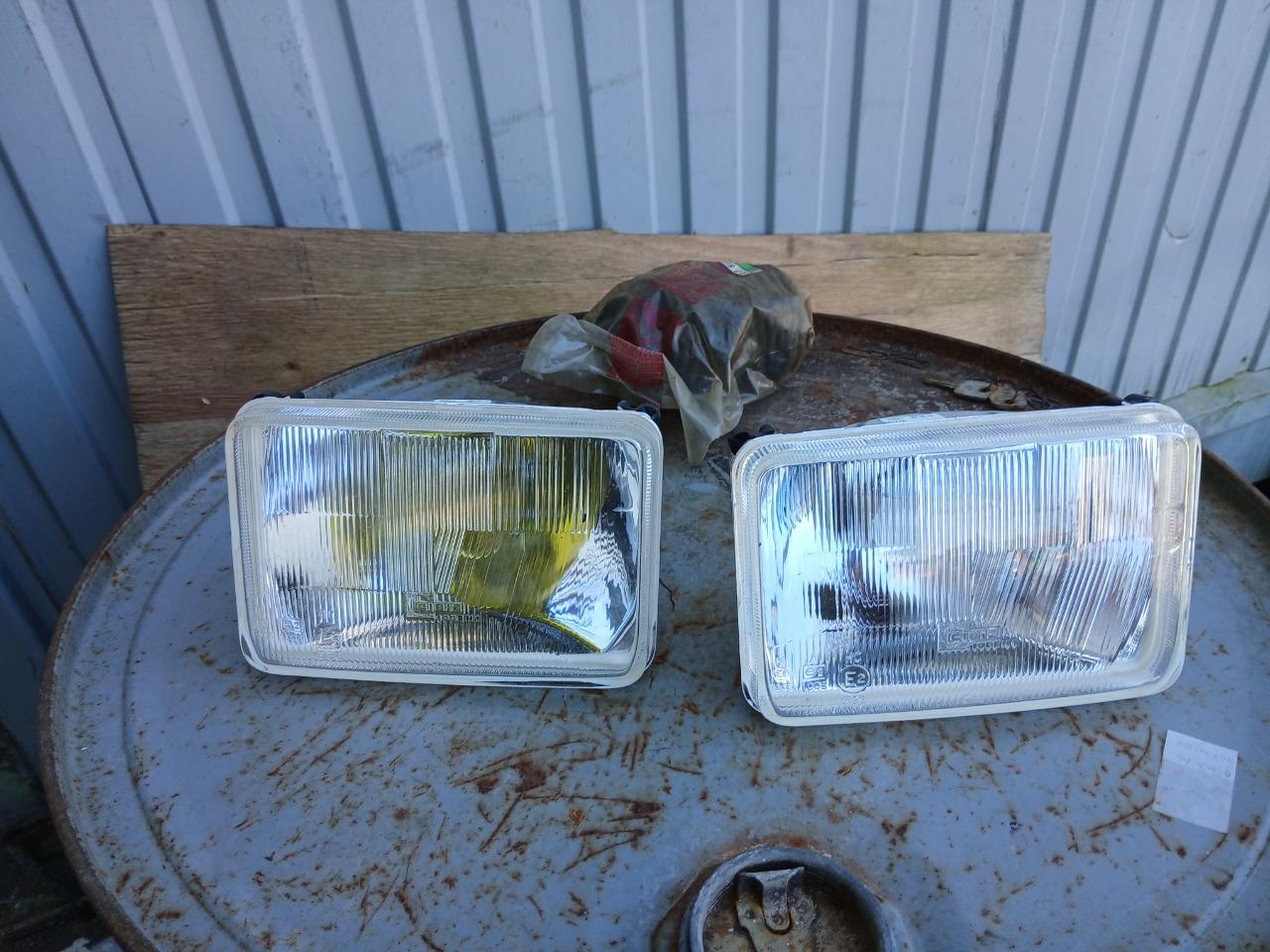 Phare RENAULT 11 (R11) LesAnciennes.com