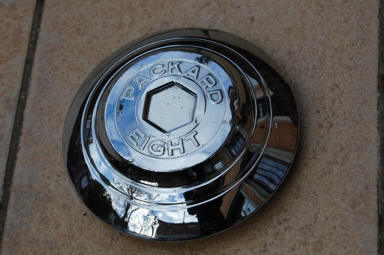 Enjoliveur packard eight 1935 usa oldtimer LesAnciennes.com