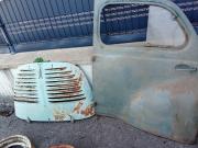 image_1-Lot de pièces RENAULT 4CV