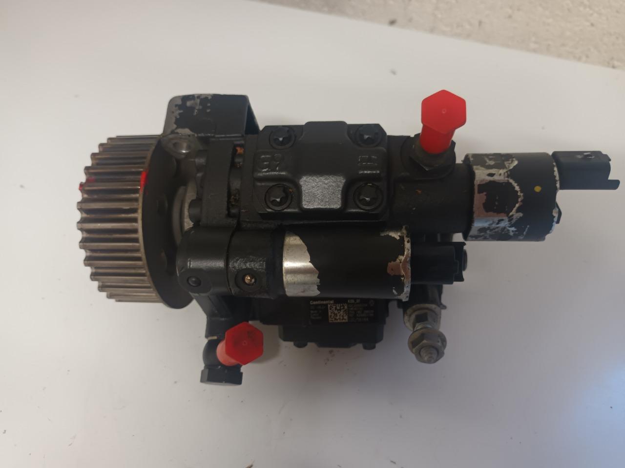 Pièces RENAULT Scenic 3 pompe injection LesAnciennes.com