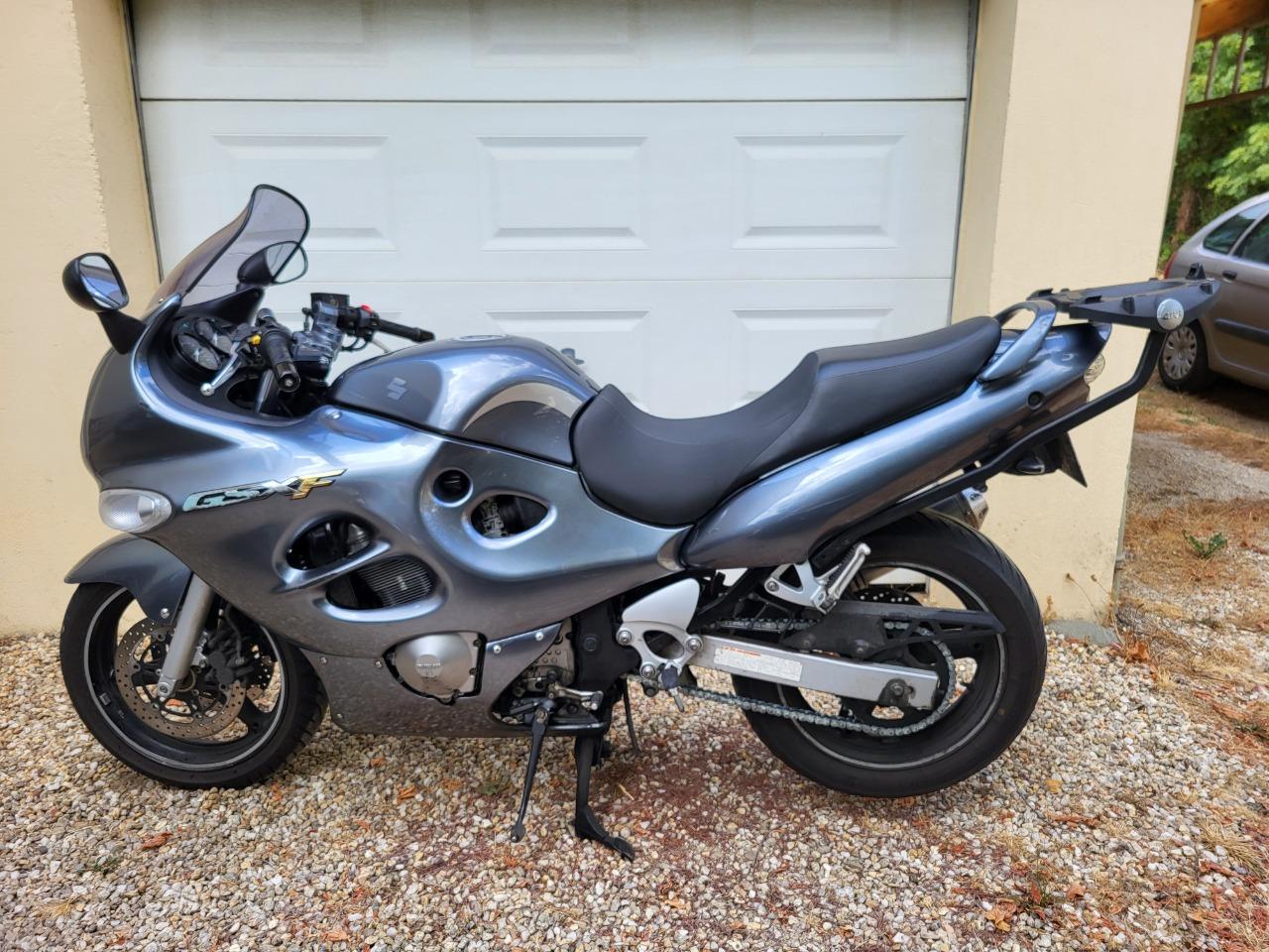 SUZUKI GSX750F LesAnciennes.com