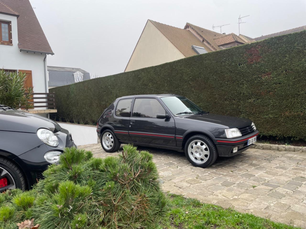 PEUGEOT 205 Gti - 1992 LesAnciennes.com